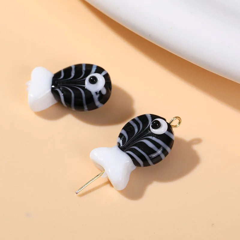 2pcs Artisan Handmade Glass Fish Beads
