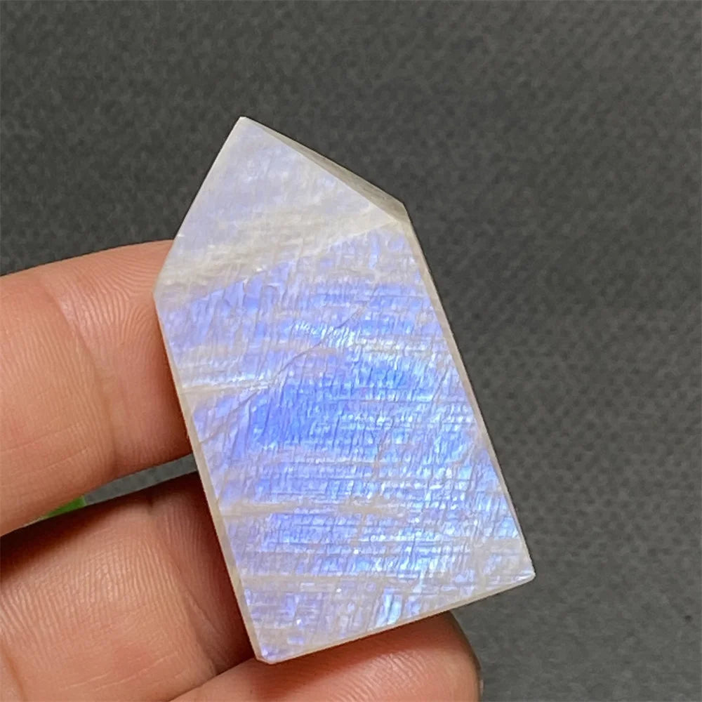 AAA Natural High Quality Blue Moonstone Tower