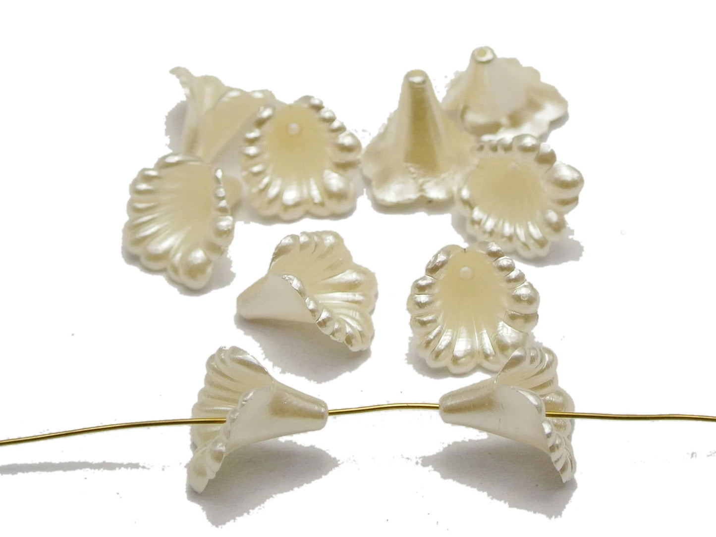 100pcs Ivory Acrylic Pearl Bellflower Beads 14mm