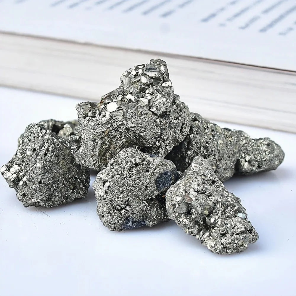 200 g de pyrite naturelle, pierre brute, cristal, amas de roche, énergie minérale, décoration de la maison, collection d'échantillons de décoration minérale