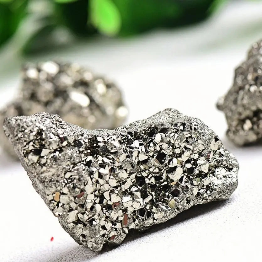 200 g de pyrite naturelle, pierre brute, cristal, amas de roche, énergie minérale, décoration de la maison, collection d'échantillons de décoration minérale
