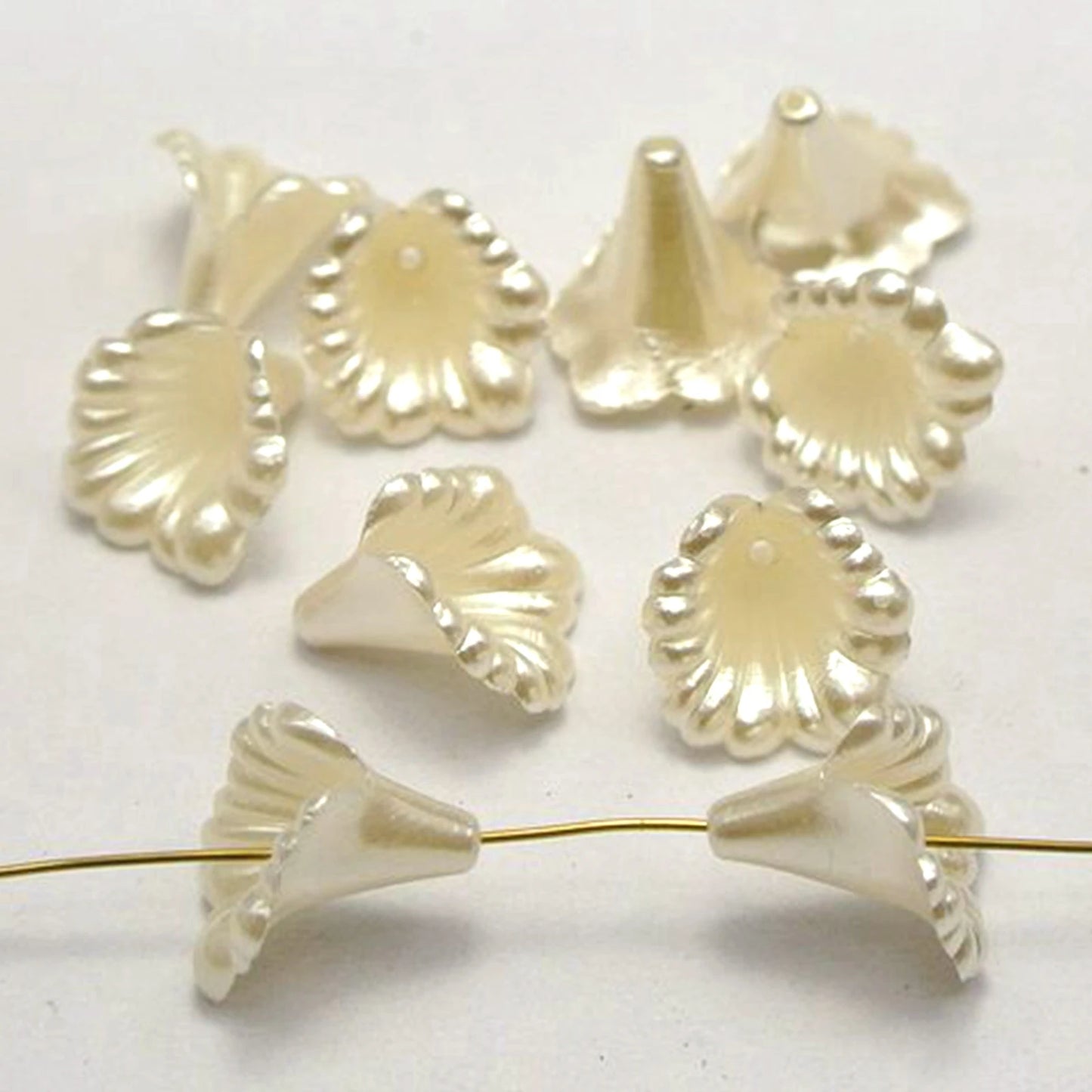 100pcs Ivory Acrylic Pearl Bellflower Beads 14mm