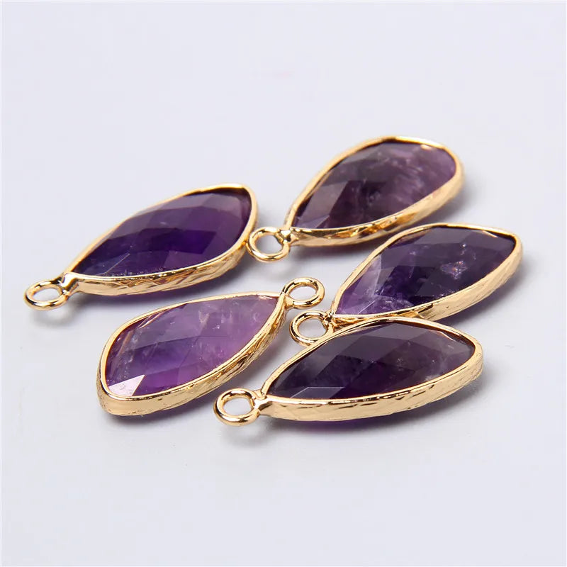 Lot de 2 pendentifs en pierre naturelle en forme de larme