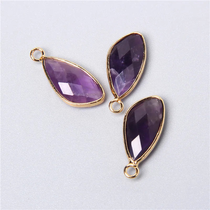 Lot de 2 pendentifs en pierre naturelle en forme de larme