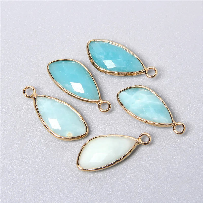 Lot de 2 pendentifs en pierre naturelle en forme de larme