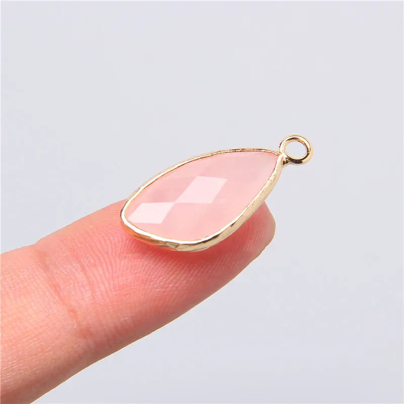 Lot de 2 pendentifs en pierre naturelle en forme de larme