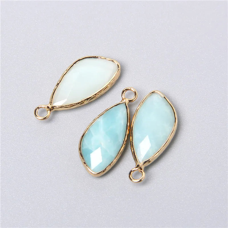 Lot de 2 pendentifs en pierre naturelle en forme de larme