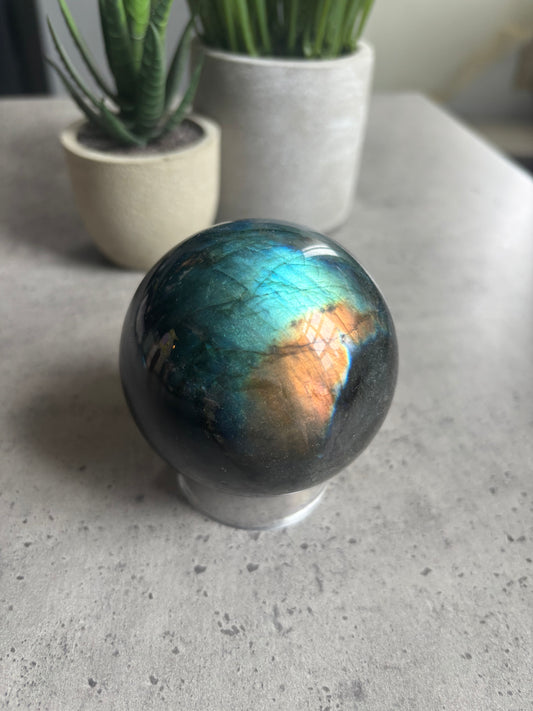 ORANGE/BLUE FLASH LABRADORITE SPHERE F100