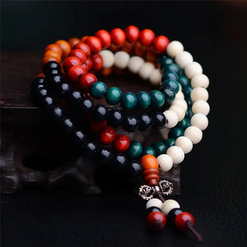 Collier Mala 108 perles en bois de santal naturel