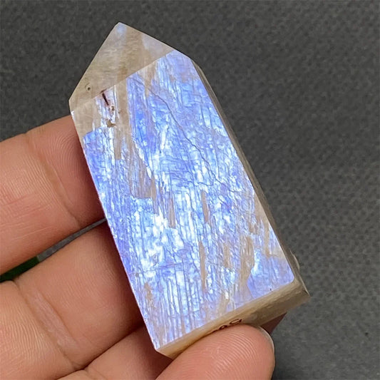 AAA Natural High Quality Blue Moonstone Tower