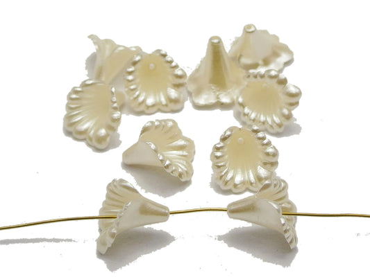 100pcs Ivory Acrylic Pearl Bellflower Beads 14mm