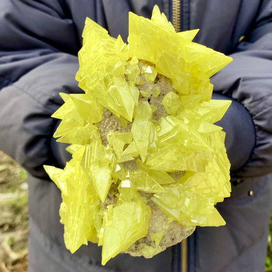 Huge Natural Sulfur Cluster Specimen