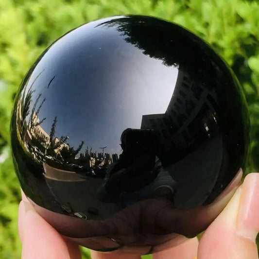 Sphère d'obsidienne noire naturelle
