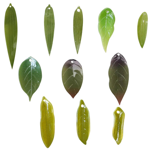 5Pcs Green Leaf Resin Beads
