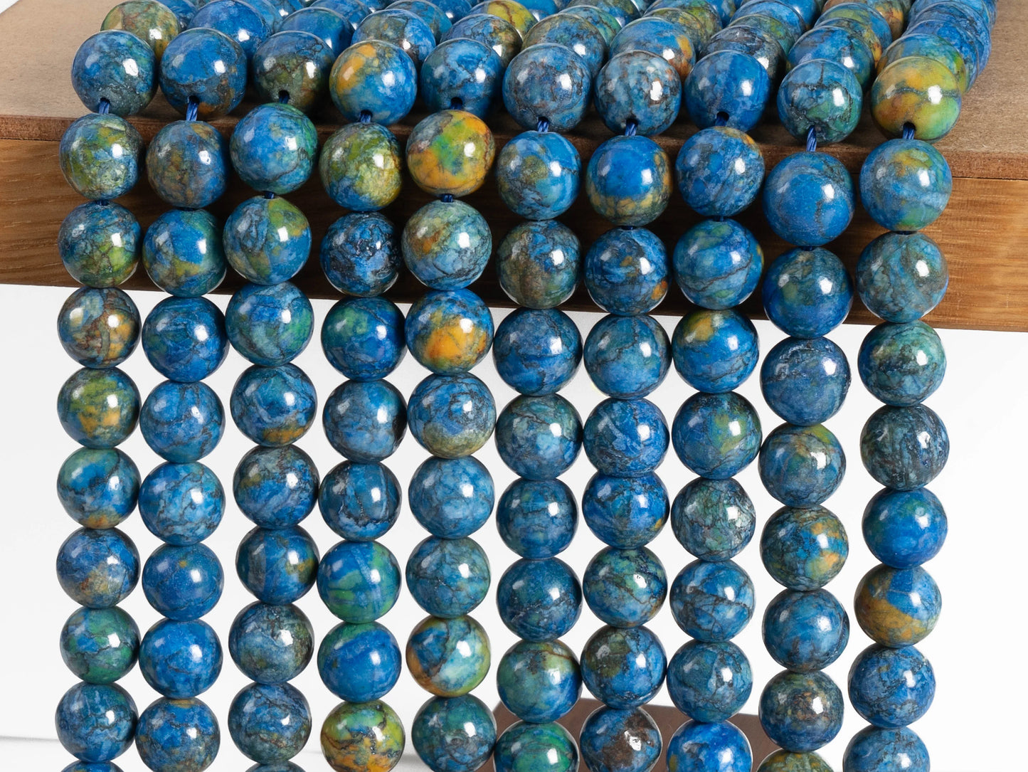 Fil de perles de magnésite bleu paon HQ